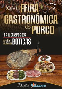 Cartaz com enchidos pendurados, presunto em suporte e pratos tradicionais, com texto da XXVIII Feira Gastronómica do Porco.