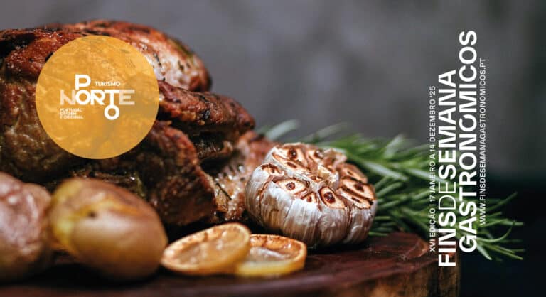 Prato de carne assada com batatas, alho, limão e alecrim, acompanhado de texto promocional dos Fins de Semana Gastronómicos.